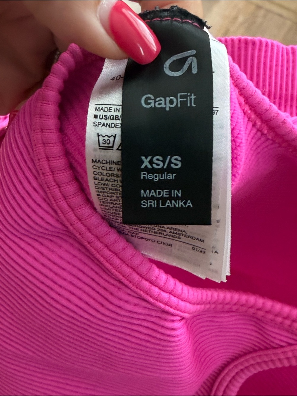 GAP Hot Pink Ribbed Cropped Tank - Picture 2 of 3